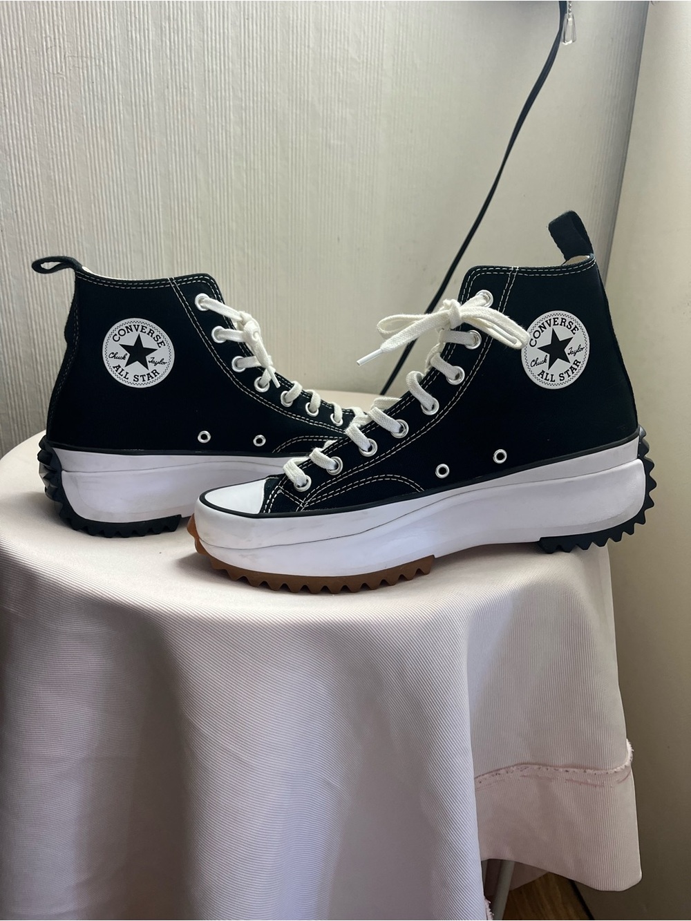Mens 9 wo’s 10.5 Converse Black & White High Top Platform Sneakers unisex adult
